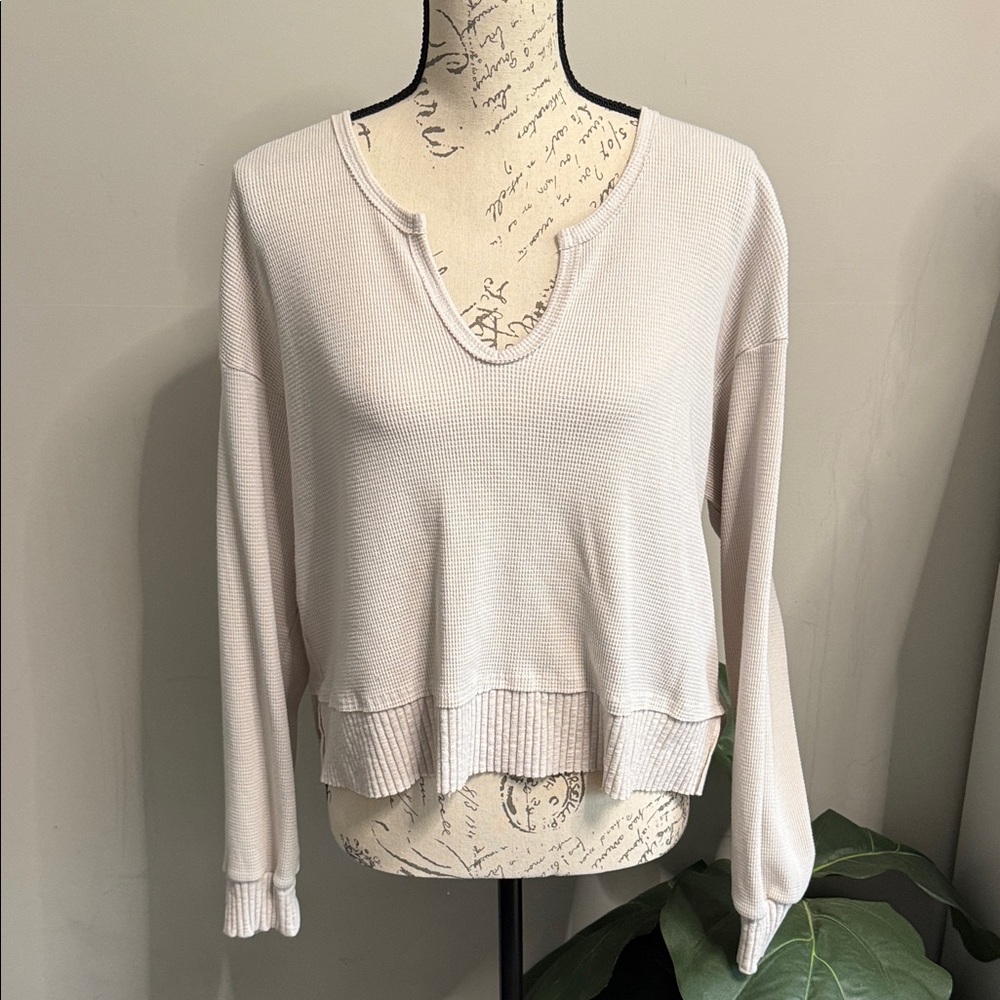 Super soft and comfy XS Project Social T waffle knit top in a neutral cream tone
